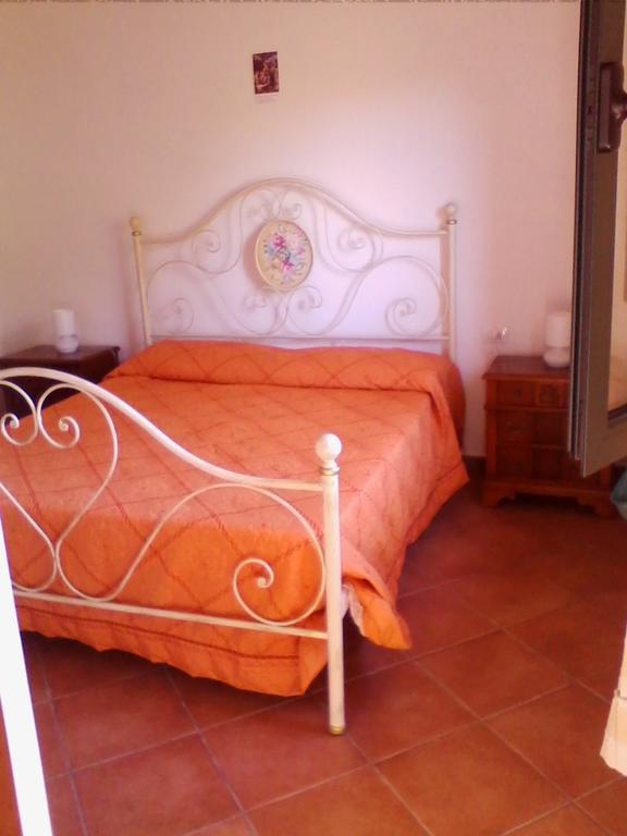Farm Stay Gli Oleandri Loiri Porto San Paolo Cameră foto