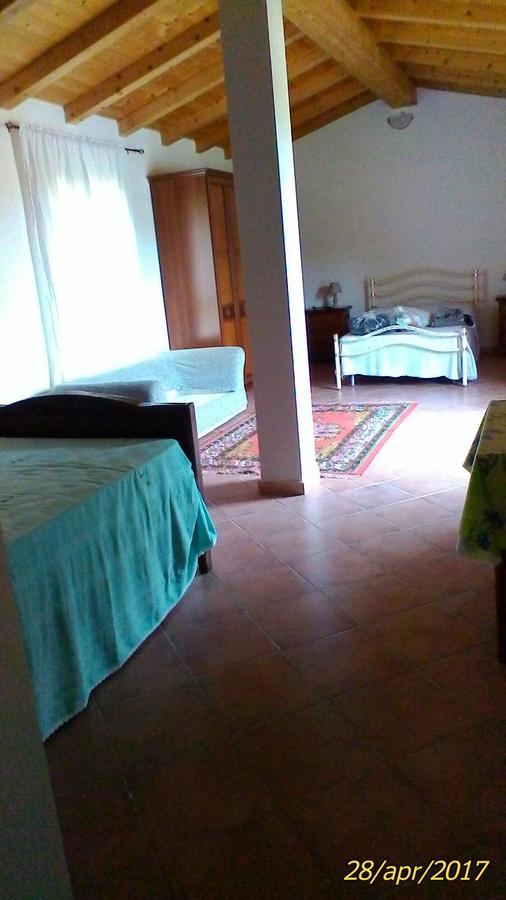 Farm Stay Gli Oleandri Loiri Porto San Paolo Exterior foto